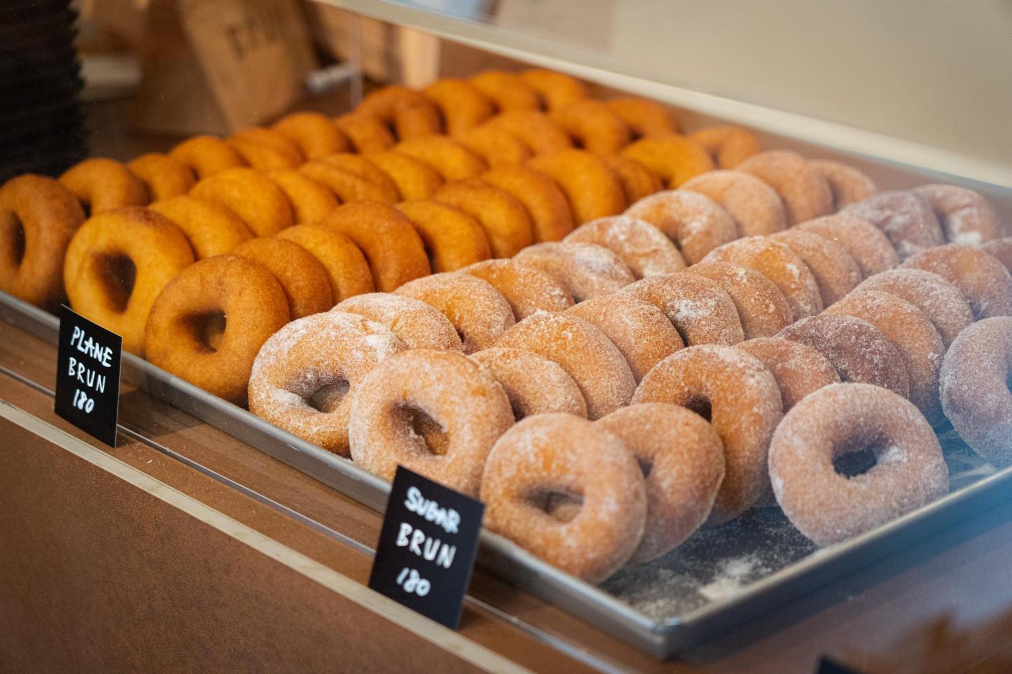Hostel Ini Kobe & Brun Donut Cafe ภายนอก รูปภาพ