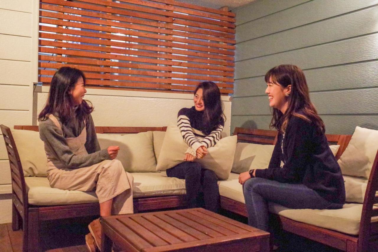 Hostel Ini Kobe & Brun Donut Cafe ภายนอก รูปภาพ